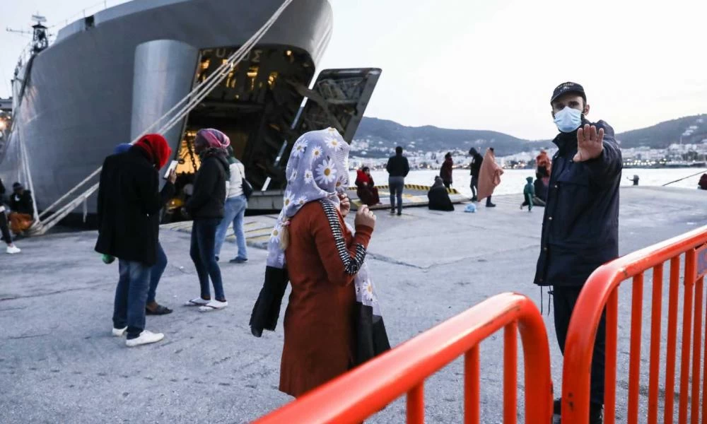 Ανεξέλεγκτα καταφθάνουν στη Χίο Τούρκοι τουρίστες παρά τα έκτακτα μέτρα για τον κορωνοϊό